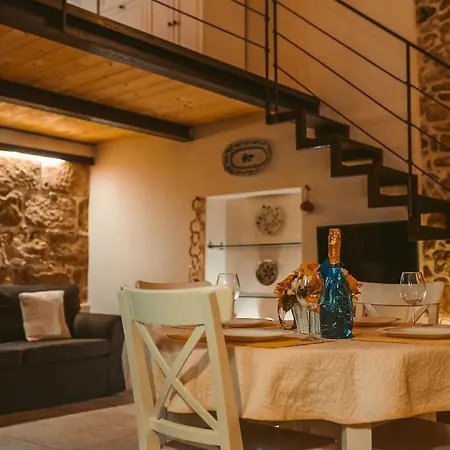 Hillary's Loft Apartment