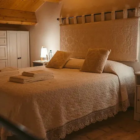 Hillary's Loft Apartment *